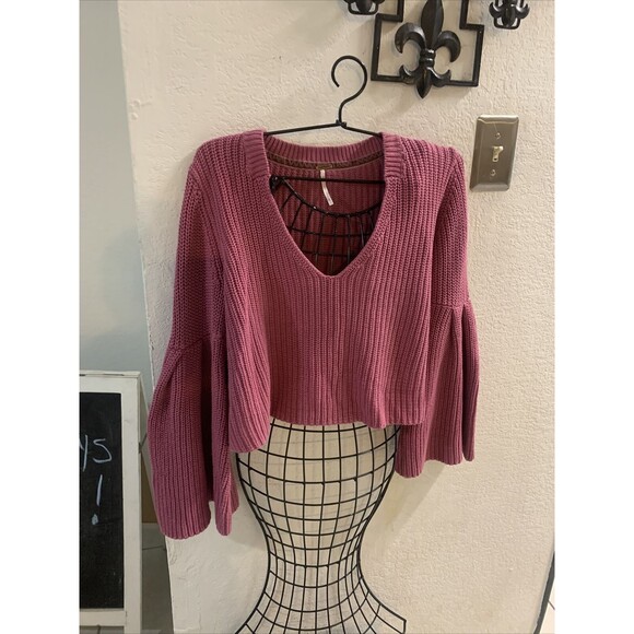 Free People Sweater Womens Size Medium Damsel Bell Sleeve Cropped Pink Oversized - Picture 6 of 16